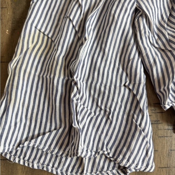 Mossimo Supply Co. Black and White Tie Front Blouse - Picture 7 of 7